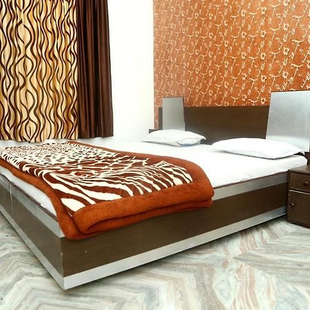 Hotel Madhusudan Rishīkesh Eksteriør bilde
